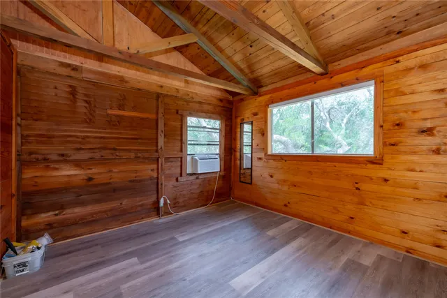 $199,000 | 706 Crooked Creek Drive, Sheridan, TX 77475