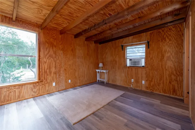 $199,000 | 706 Crooked Creek Drive, Sheridan, TX 77475