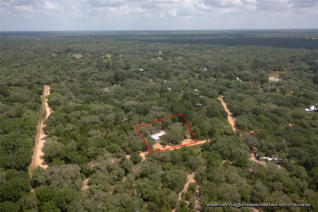 $199,000 | 706 Crooked Creek Drive, Sheridan, TX 77475