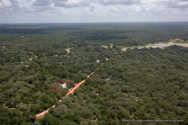 $199,000 | 706 Crooked Creek Drive, Sheridan, TX 77475