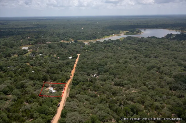 $199,000 | 706 Crooked Creek Drive, Sheridan, TX 77475