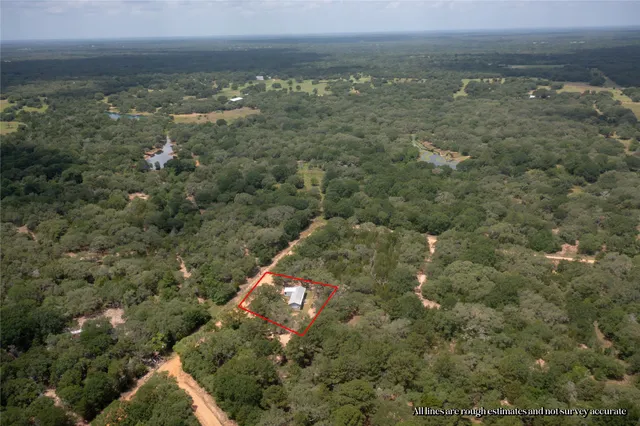 $199,000 | 706 Crooked Creek Drive, Sheridan, TX 77475