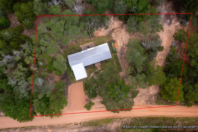 $199,000 | 706 Crooked Creek Drive, Sheridan, TX 77475