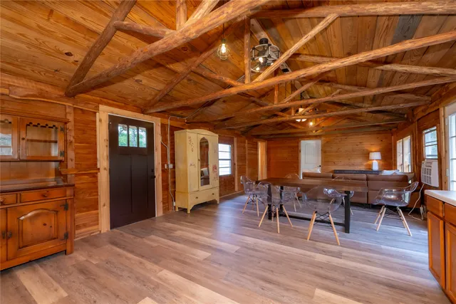 $199,000 | 706 Crooked Creek Drive, Sheridan, TX 77475