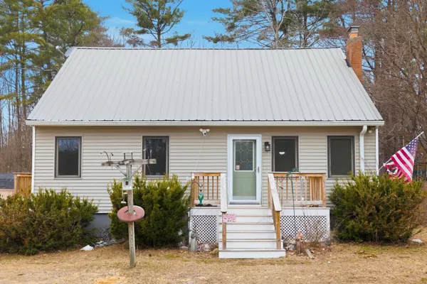 $399,900 | 299 Concord Road, Northfield, NH 03276