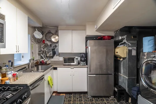 $365,000 | 648 Dauphine Court, Unit D, Elk Grove Village, IL 60007