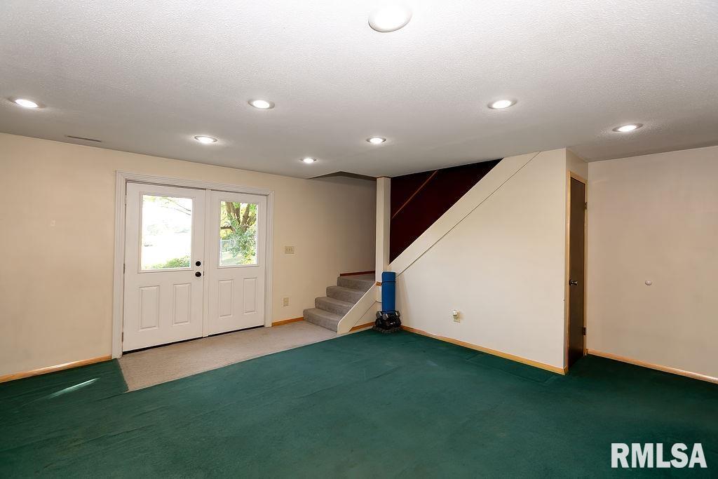 208 Lake Road Eureka, IL 61530 - Photo 36 of 50 Gallery Image 36