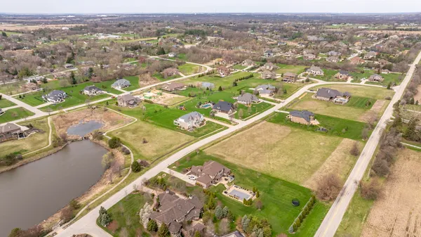 $329,900 | 18490 South Pineprairie Drive, Mokena, IL 60448