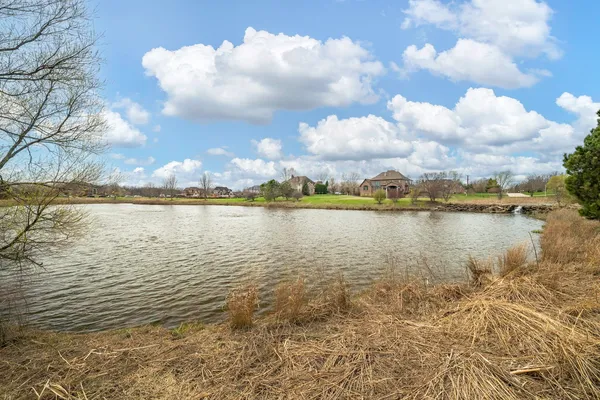 $329,900 | 18490 South Pineprairie Drive, Mokena, IL 60448