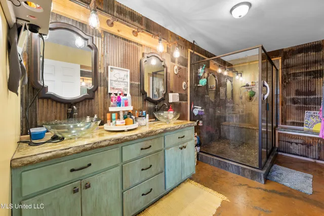 $489,500 | 367 Byhalia Creek Farms Road West, Byhalia, MS 38611