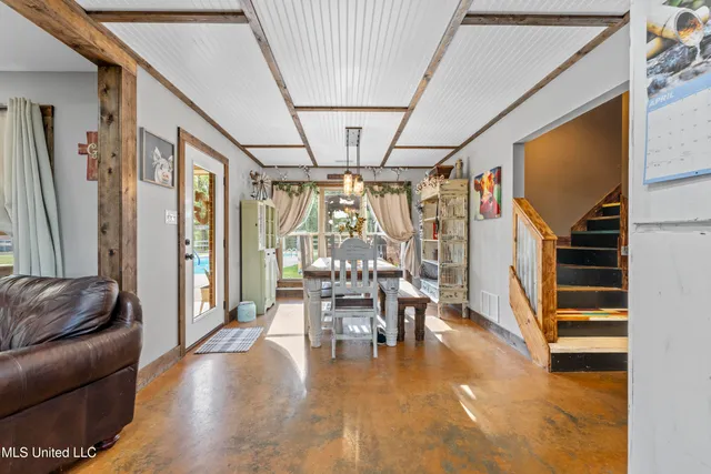 $489,500 | 367 Byhalia Creek Farms Road West, Byhalia, MS 38611