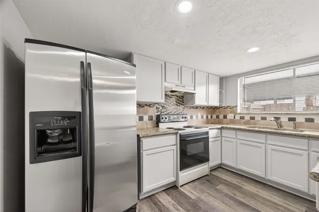 $1,200 | 7031 Chasewood Drive, Missouri City, TX 77489