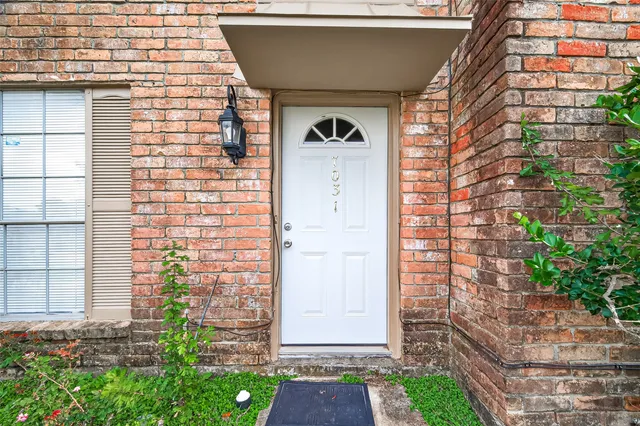 $1,200 | 7031 Chasewood Drive, Missouri City, TX 77489