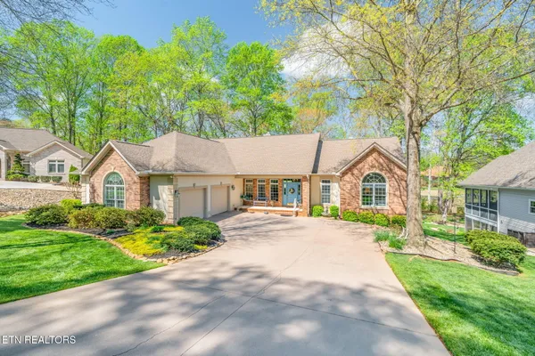 $878,625 | 124 Geya Circle, Loudon, TN 37774