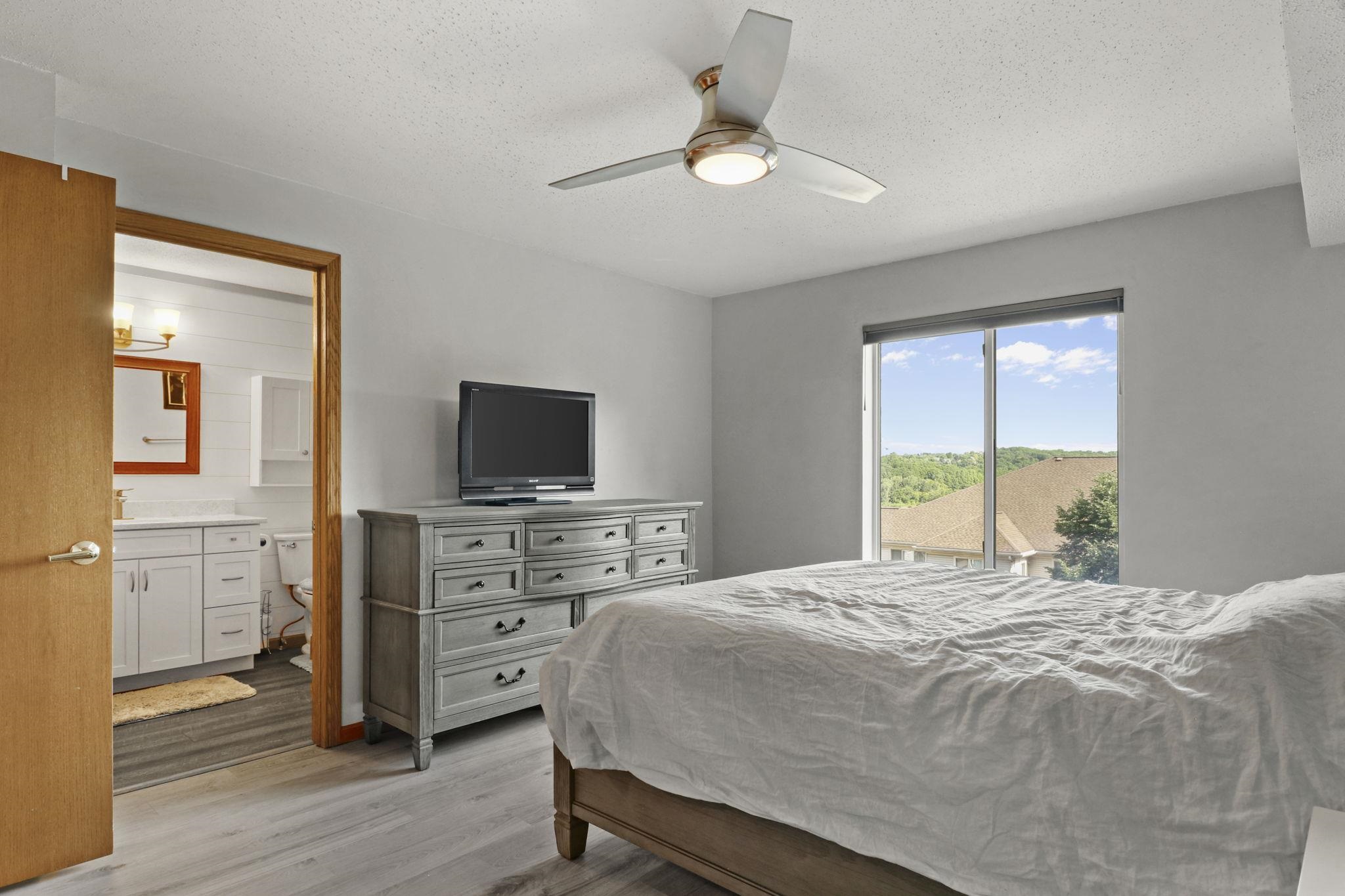 7203 Mid Town Road, Unit 209 Madison, WI 53719 - Photo 23 of 34