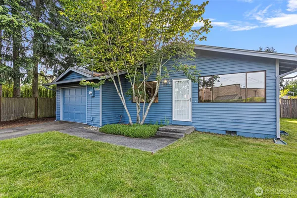 $530,000 | 9920 2nd Avenue Southeast, Everett, WA 98204
