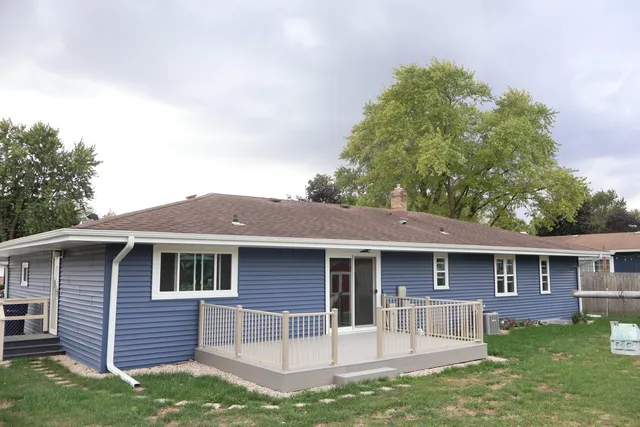 $389,900 | 2711 Hyacinth Avenue, Janesville, WI 53545