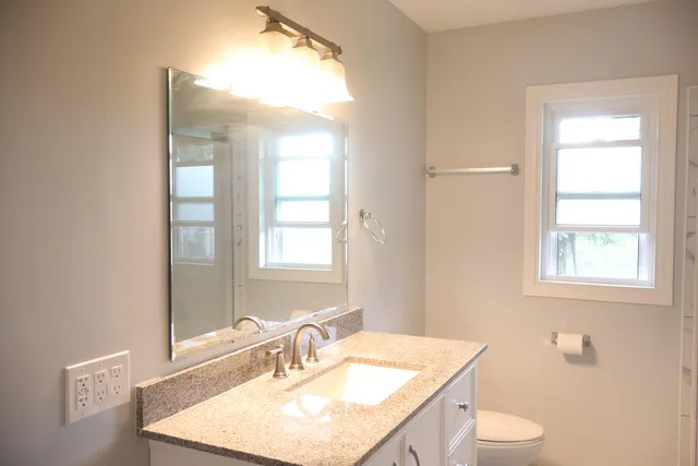 $389,900 | 2711 Hyacinth Avenue, Janesville, WI 53545