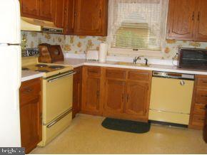 4 Acorn Road Manahawkin, NJ 08050 - Photo 6 of 15 Gallery Image 6
