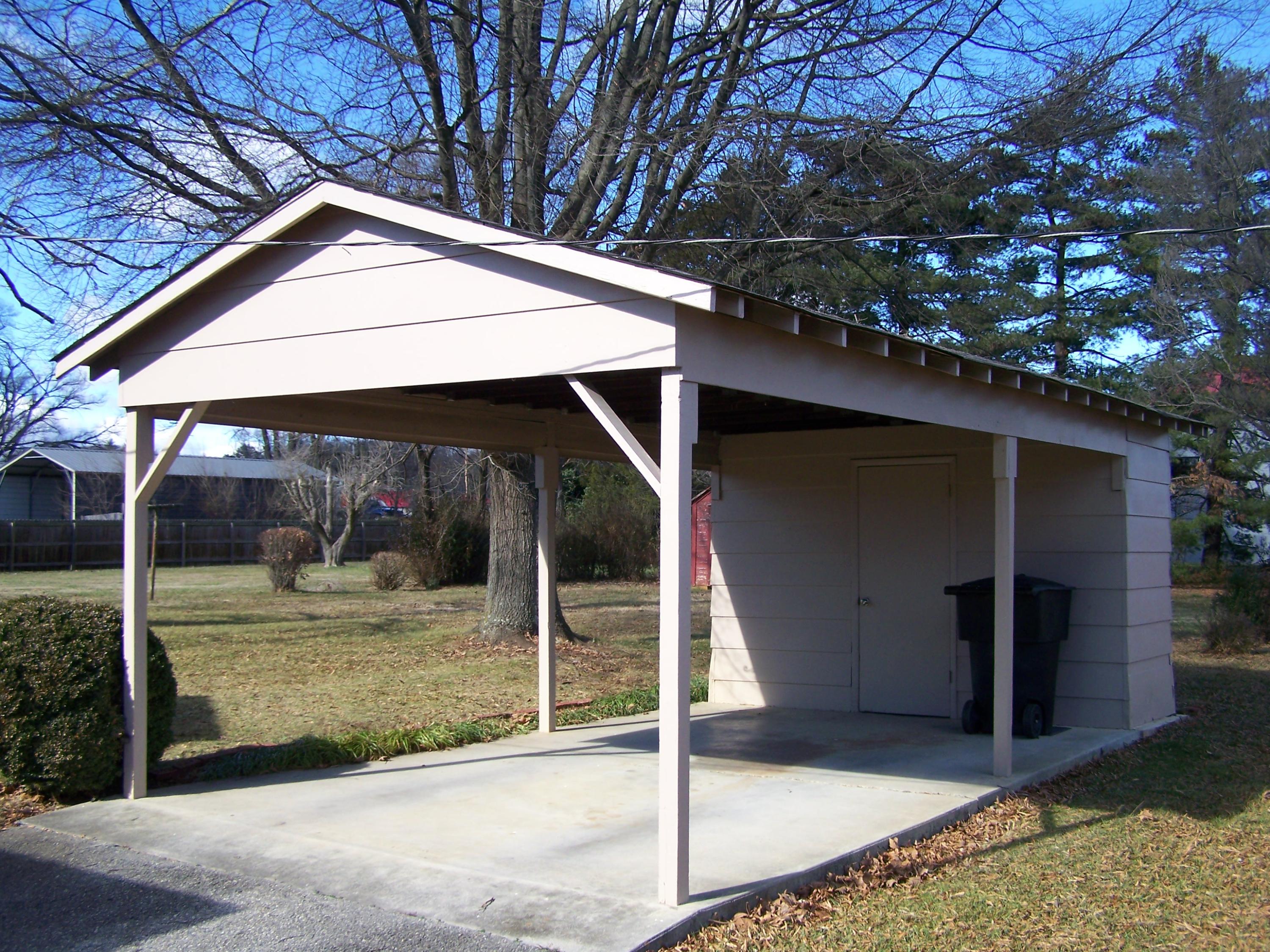 538 Dexter Road Roanoke, VA 24019 - Photo 3 of 26 Detached Carport w/ Storage