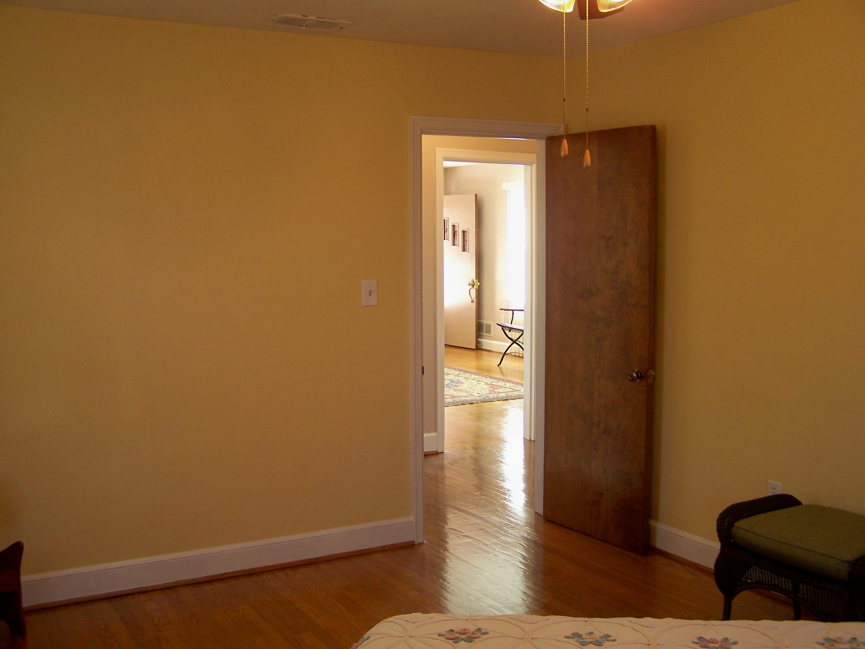 538 Dexter Road Roanoke, VA 24019 - Photo 24 of 26 Looking back toward Living Room