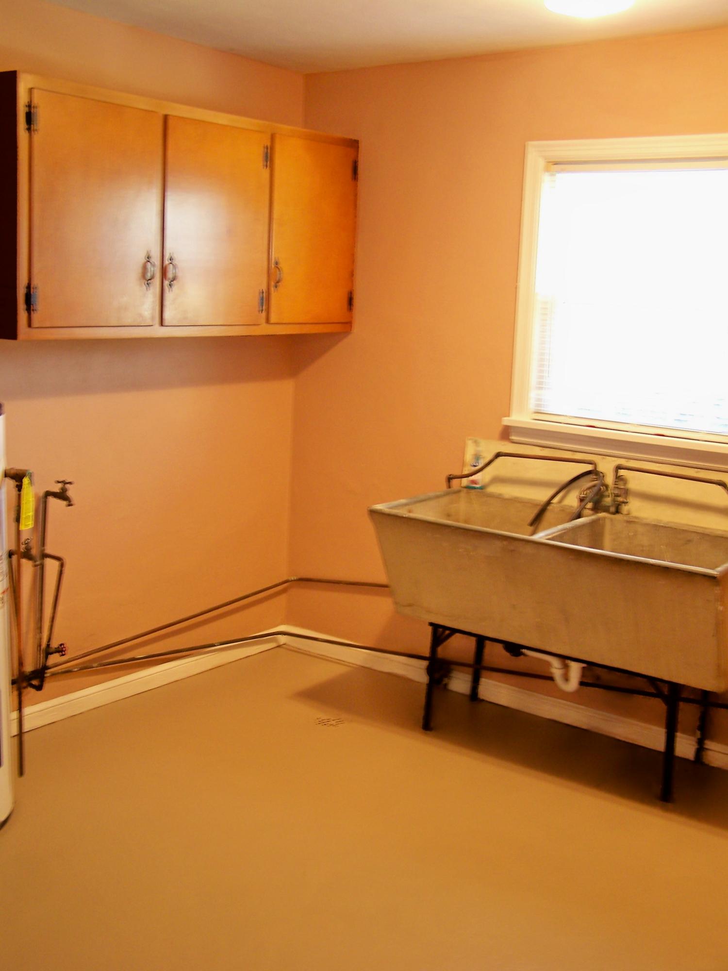 538 Dexter Road Roanoke, VA 24019 - Photo 25 of 26 Large Laundry/Utility Room off Kitchen