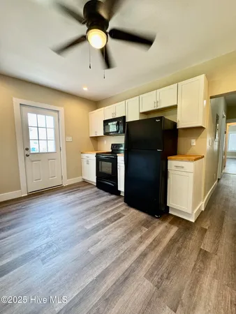 $900 | 1105 College Street, Kinston, NC 28501