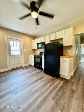 $900 | 1105 College Street, Kinston, NC 28501