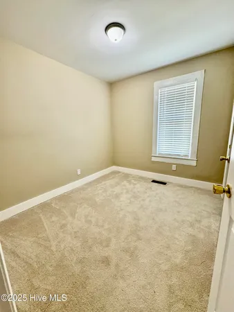 $900 | 1105 College Street, Kinston, NC 28501