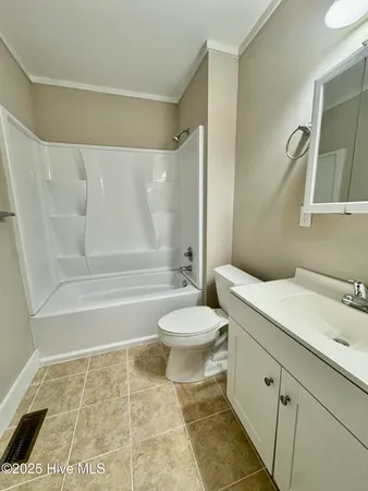 $900 | 1105 College Street, Kinston, NC 28501