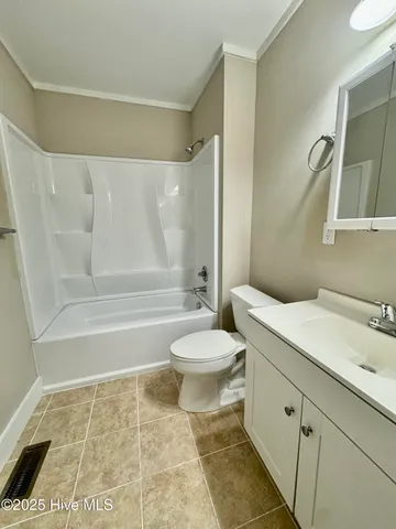 $900 | 1105 College Street, Kinston, NC 28501