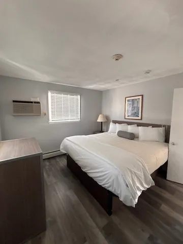 $2,000 | 642 Boston Neck Road, North Kingstown, RI 02852