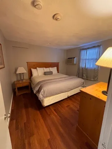 $2,000 | 642 Boston Neck Road, North Kingstown, RI 02852