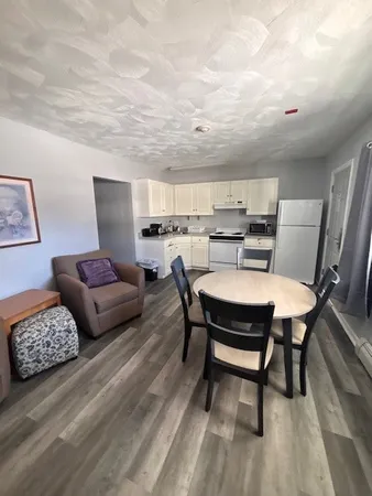 $2,000 | 642 Boston Neck Road, North Kingstown, RI 02852