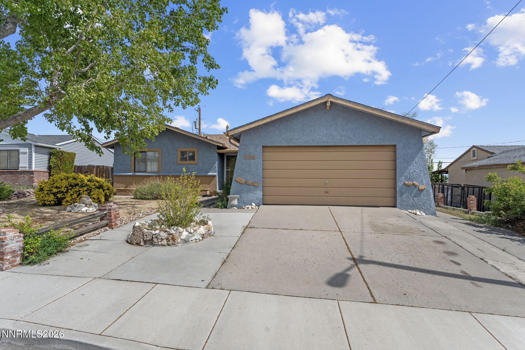 7630 Halifax Drive Reno, NV 89506 - Photo 2 of 33 2-web-or-mls-DSC09879