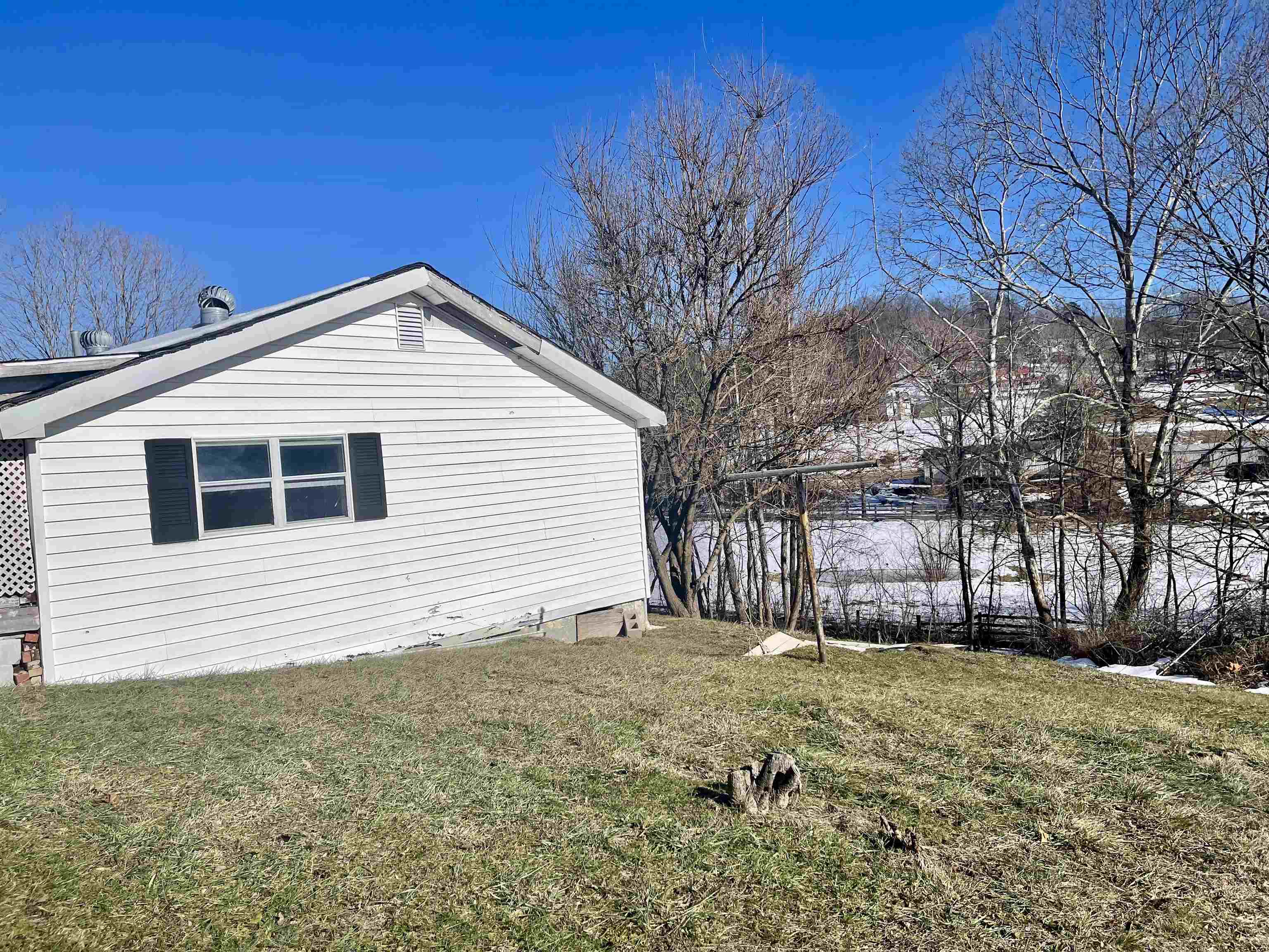188 Plum Grove Road Greenup, KY 41144 - Photo 13 of 15