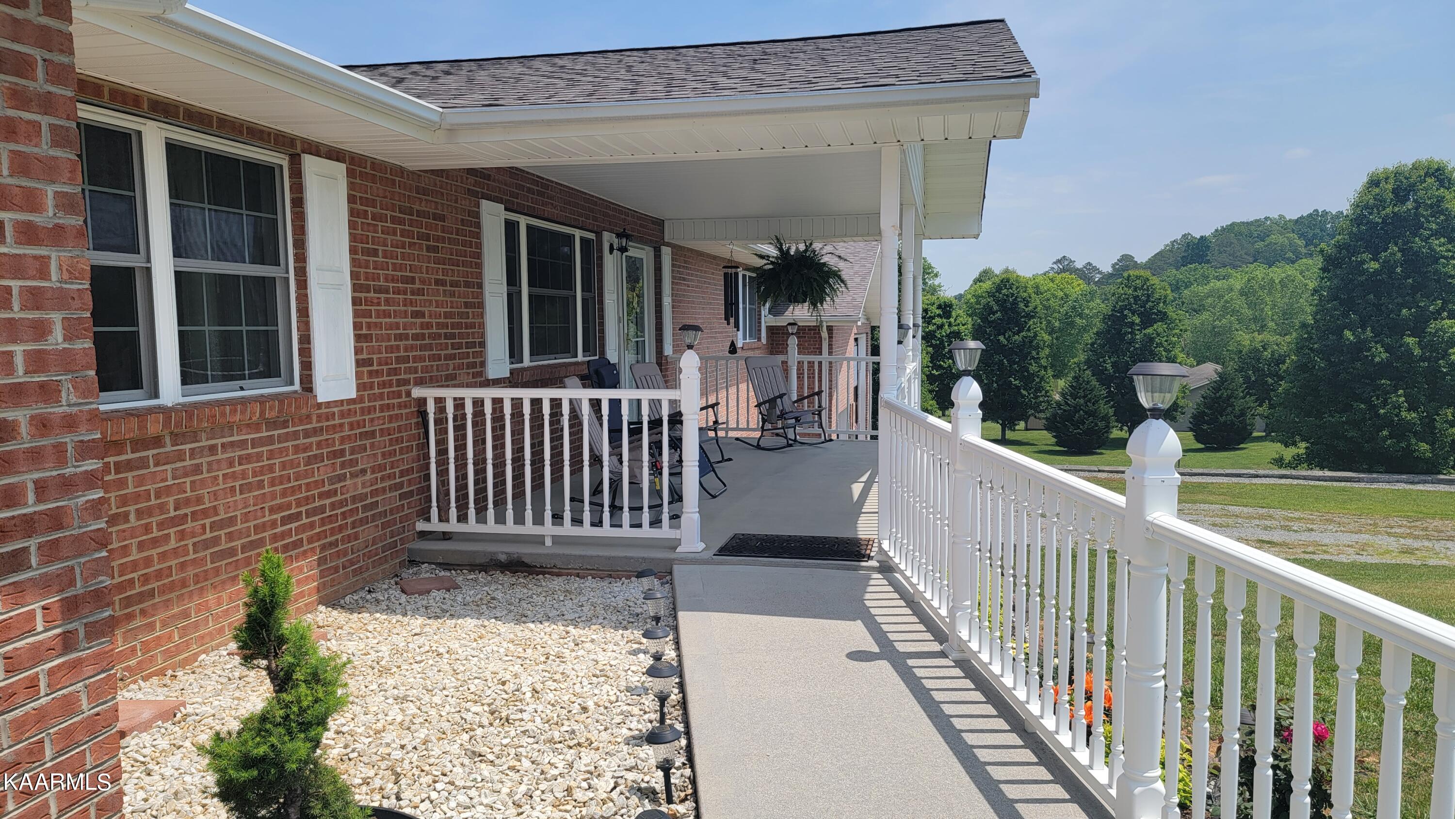 976 Coleman Road Tazewell, TN 37879 - Photo 3 of 42 20230522_125149