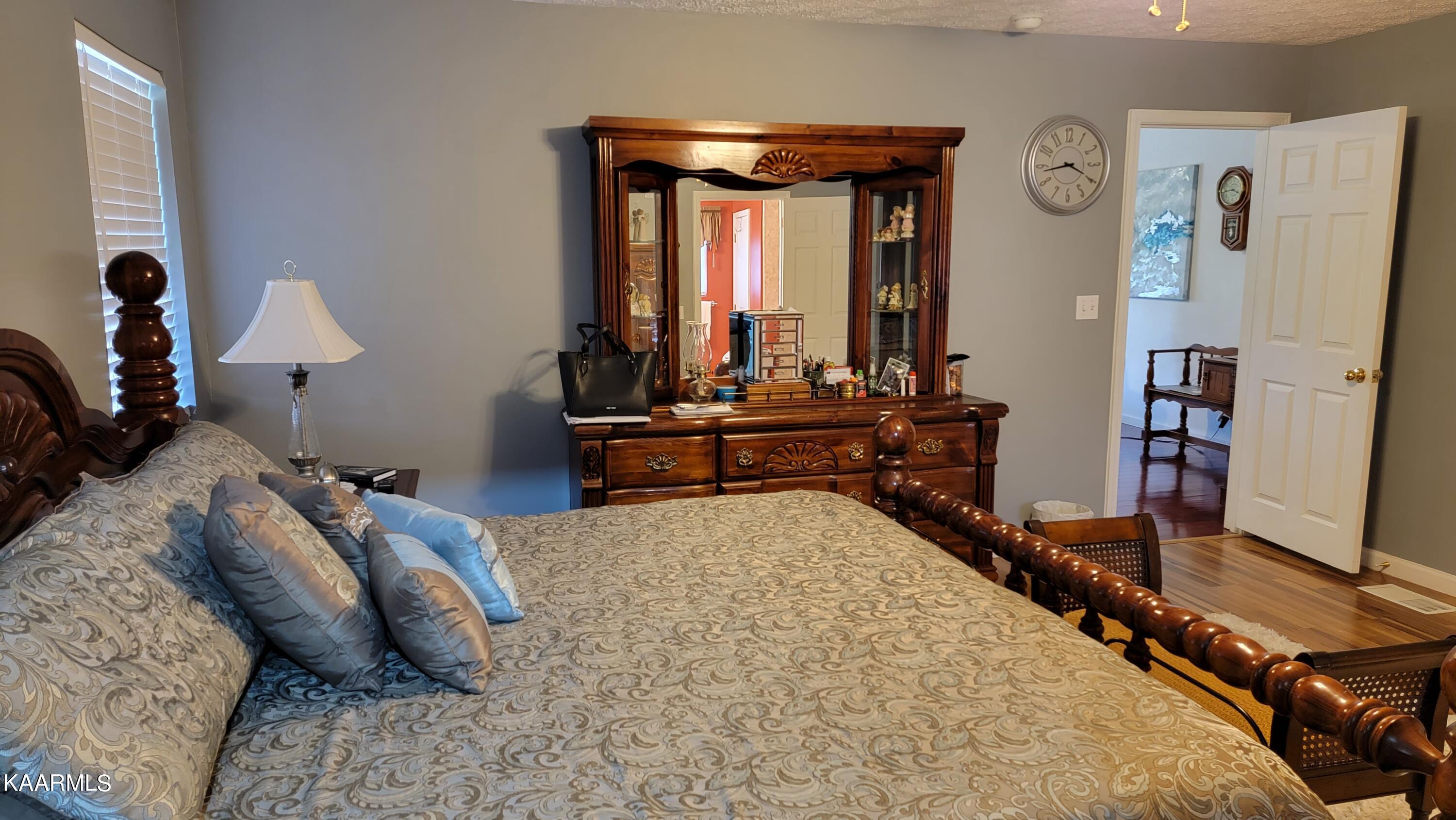 976 Coleman Road Tazewell, TN 37879 - Photo 31 of 42 Master BR