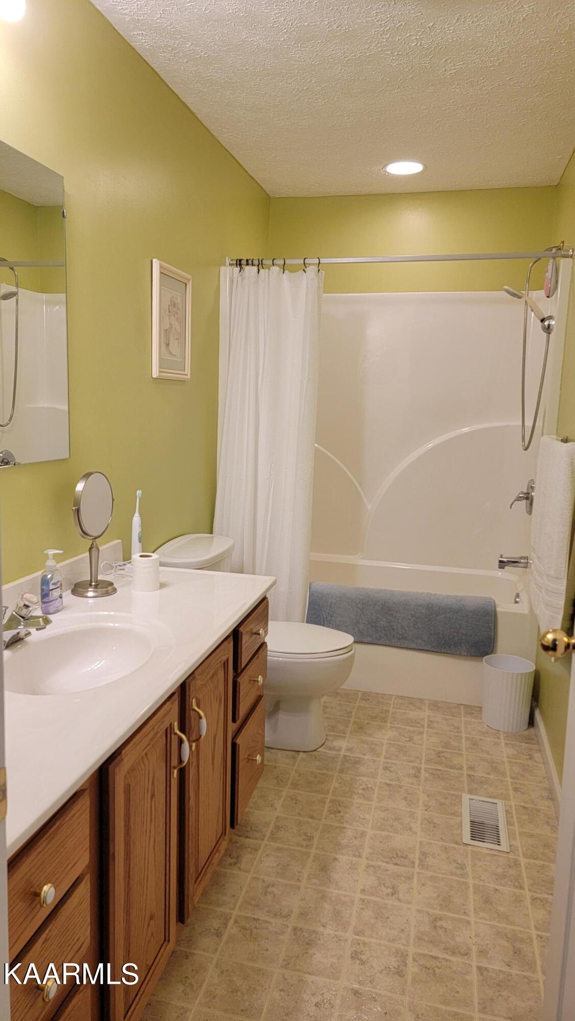 976 Coleman Road Tazewell, TN 37879 - Photo 37 of 42 1st Fl Hall BA