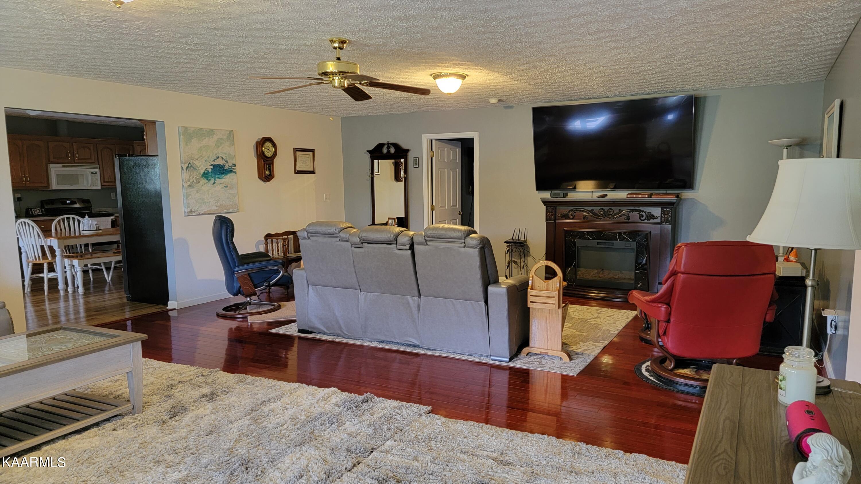 976 Coleman Road Tazewell, TN 37879 - Photo 41 of 42 Family Rm