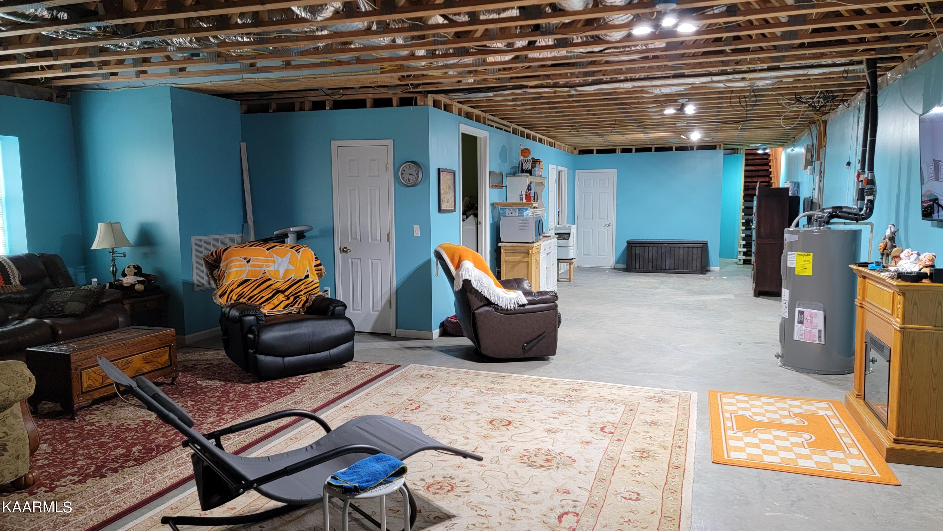 976 Coleman Road Tazewell, TN 37879 - Photo 8 of 42 Family Room Basement
