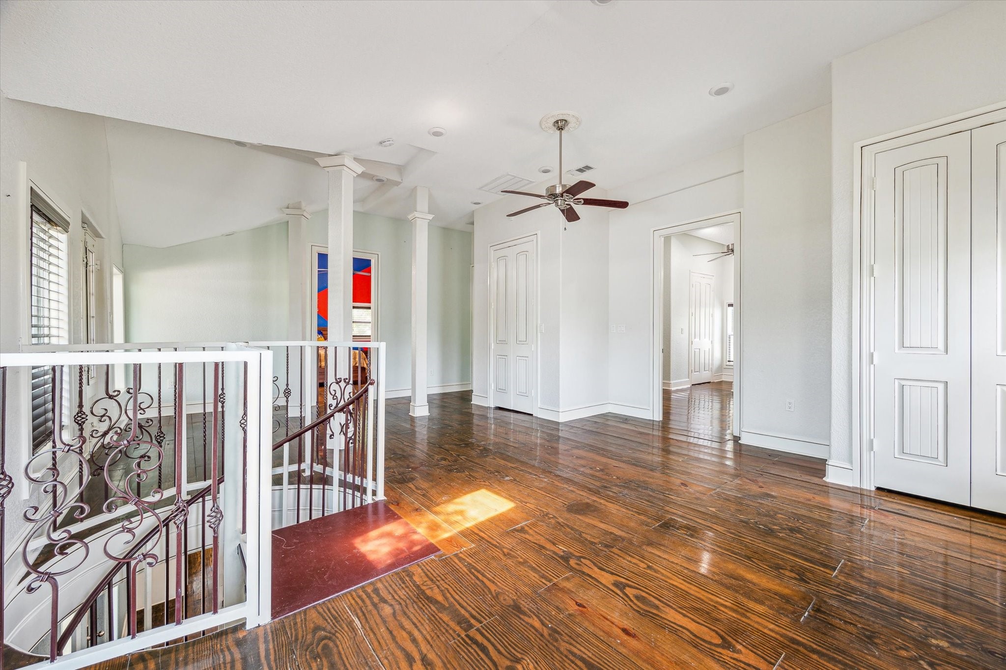 5530 Allen-Genoa Road Houston, TX 77504 - Photo 11 of 19 a view of entryway with wooden floor