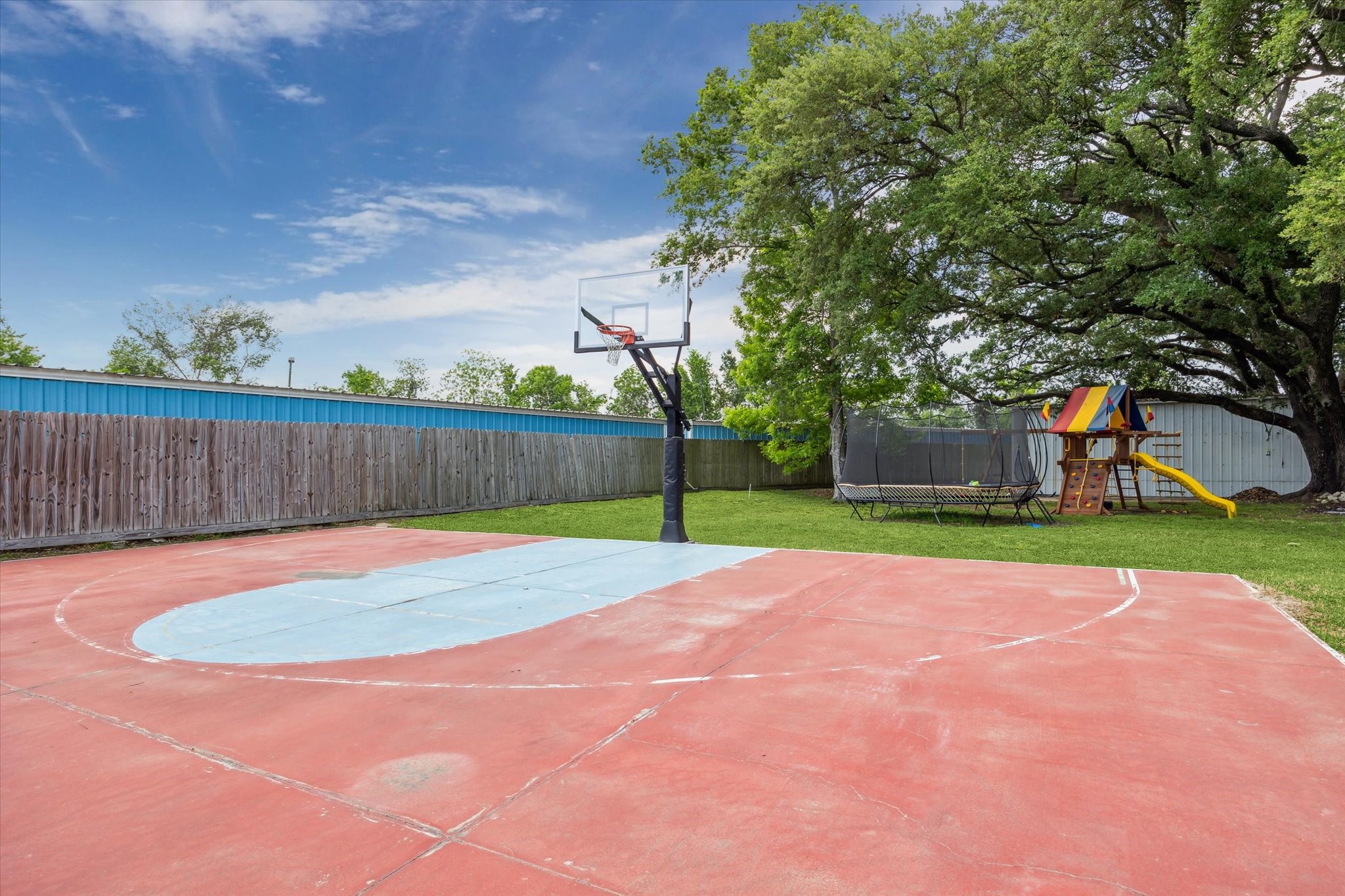 5530 Allen-Genoa Road Houston, TX 77504 - Photo 17 of 19 a view of a basketball court
