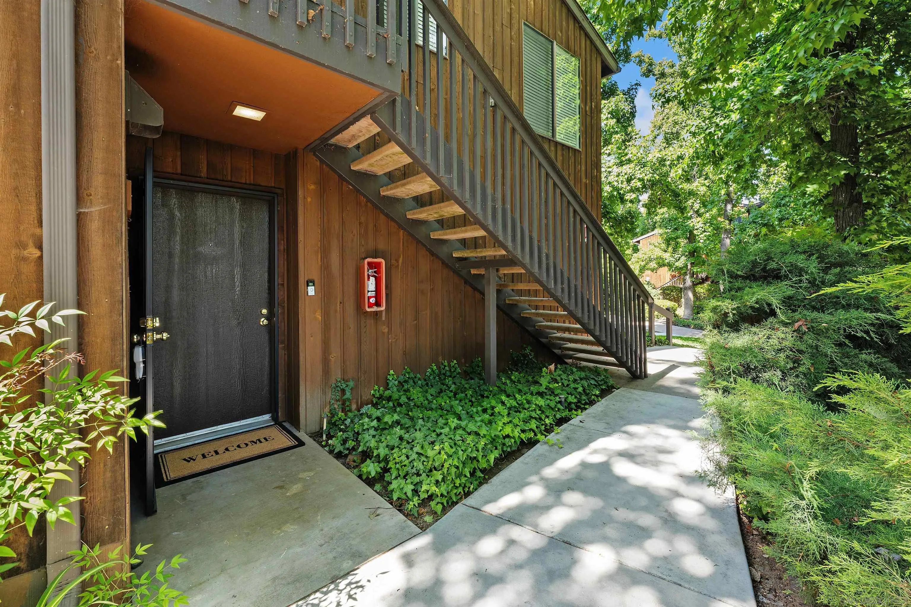 2157 Arnold Way, Unit 312 Alpine, CA 91901 - Photo 3 of 26 a view of backyard with green space