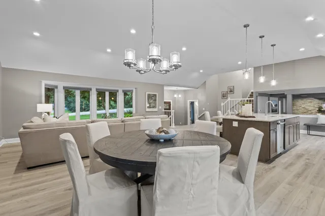 $1,100,000 | 2127 Vintage Drive, Fitchburg, WI 53575