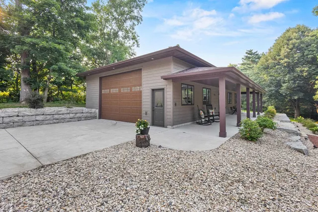 $1,100,000 | 2127 Vintage Drive, Fitchburg, WI 53575