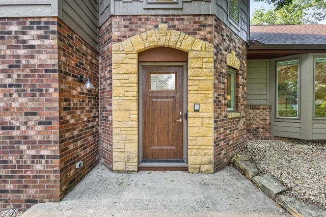 $1,100,000 | 2127 Vintage Drive, Fitchburg, WI 53575