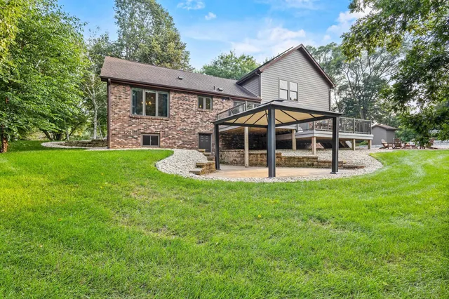$1,100,000 | 2127 Vintage Drive, Fitchburg, WI 53575
