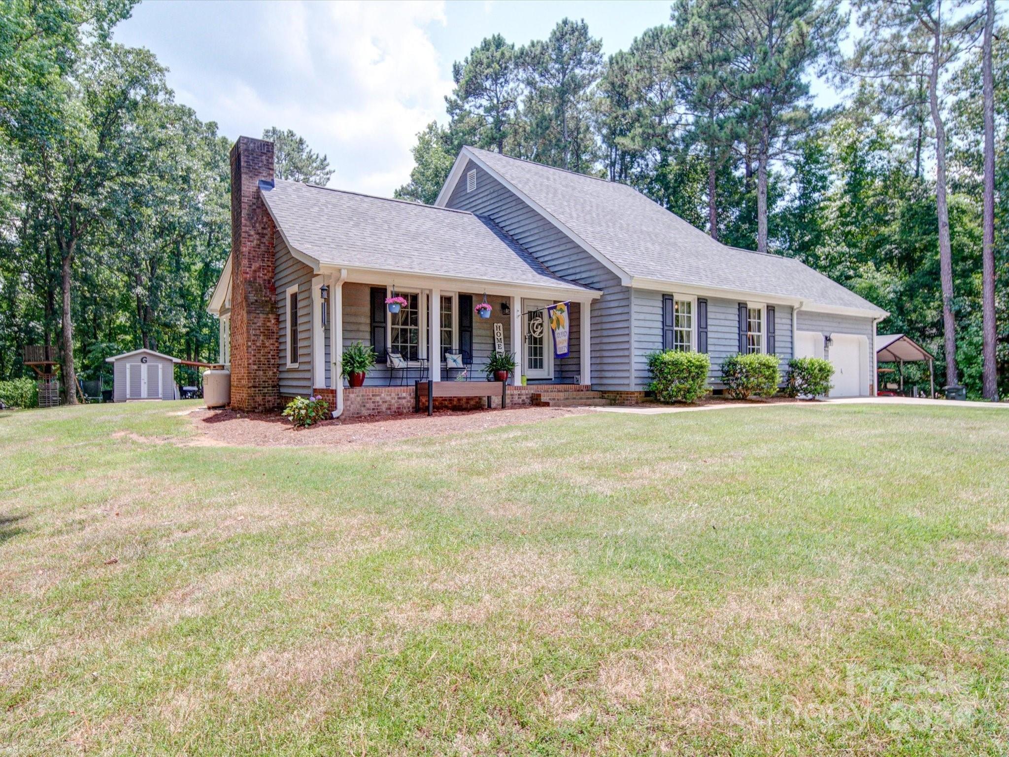 302 Nottingham Way Wadesboro, NC 28170 - Photo 3 of 48