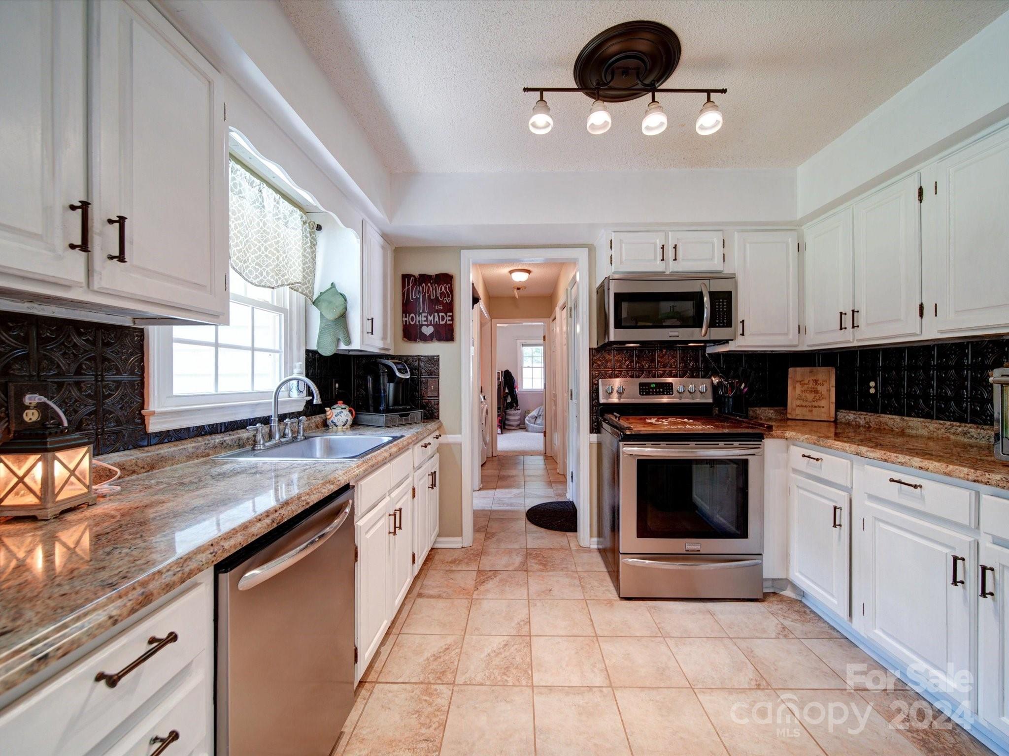 302 Nottingham Way Wadesboro, NC 28170 - Photo 10 of 48